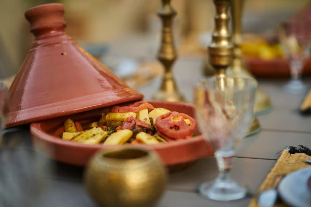 Riad Miloud En Exclusivite 10 P Au Coeur De La Medina Marrakesh Buitenkant foto
