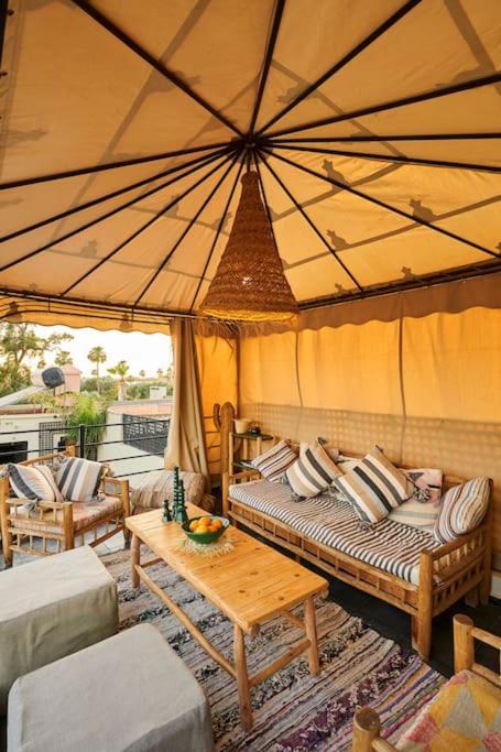 Riad Miloud En Exclusivite 10 P Au Coeur De La Medina Marrakesh Buitenkant foto