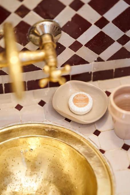 Riad Miloud En Exclusivite 10 P Au Coeur De La Medina Marrakesh Buitenkant foto
