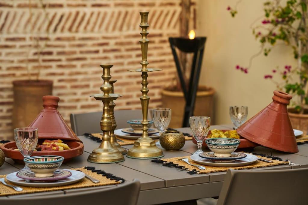 Riad Miloud En Exclusivite 10 P Au Coeur De La Medina Marrakesh Buitenkant foto