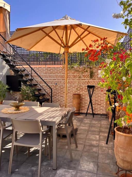 Riad Miloud En Exclusivite 10 P Au Coeur De La Medina Marrakesh Buitenkant foto